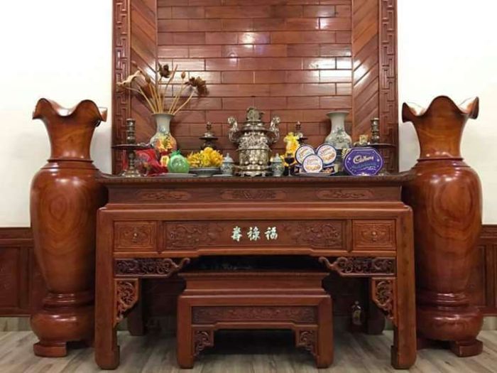 giải đáp thắc mắc giấc mơ thấy bàn thờ đánh số gì?